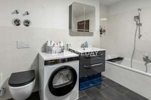 Besondere 5-Zimmer-Maisonette mit deckenhohen Fenstern, Balkon, Aufzug, Einbauküche und Garage – 63067 Messehalle, Offenbach am Main – Vorschaubild 8