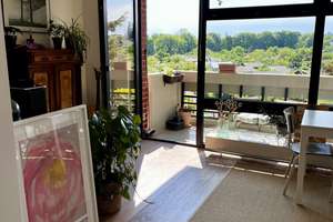 Helle 2 Zimmer Wohnung mit Balkon