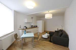 Exklusives Angebot: Möblierte 5* Wohnung "Hofgarten" in Düsseldorf Derendorf – Weißenburgstraße 56, 40476 Derendorf, Düsseldorf – Vorschaubild 2