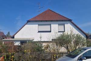sehr schöne Doppelhaushälfte mit Garage in Fischbach