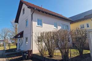 Sonniges Einfamilienhaus mit Ausbaupotenzial und Weitblick in Nattheim – Die vollständige Adresse der Immobilie erhältst du vom Anbieter., 89564 Nattheim – Vorschaubild 1