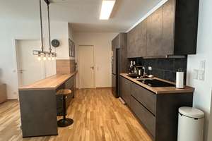 Attraktive 4-Zimmer Wohnung mit 2 Abstellräumen – Graf-Recke-Straße 86, 40239 Düsseltal, Düsseldorf – Vorschaubild 4