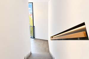Lichtdurchflutete 2-Zimmer-Wohnung mit Loggia und Aufzug in Berlin-Weißensee – Die vollständige Adresse der Immobilie erhältst du vom Anbieter., 13086 Weißensee, Berlin – Vorschaubild 8