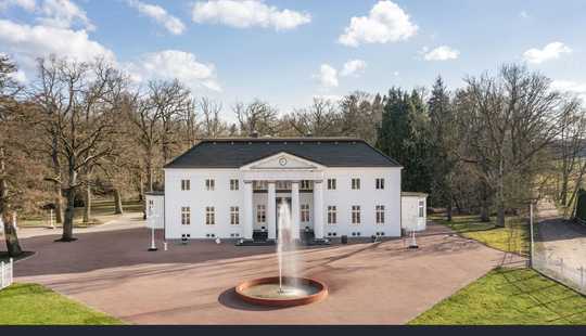 Bild von Traumhaftes Schloss vor den Toren Hamburgs
