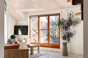 Wunderschöne Dachgeschosswohnung mit Kaminofen, zwei Balkonen und viel Privatsphäre in Reutlingen – Die vollständige Adresse der Immobilie erhältst du vom Anbieter., 72762 Reutlingen-Mitte, Reutlingen – Vorschaubild 7