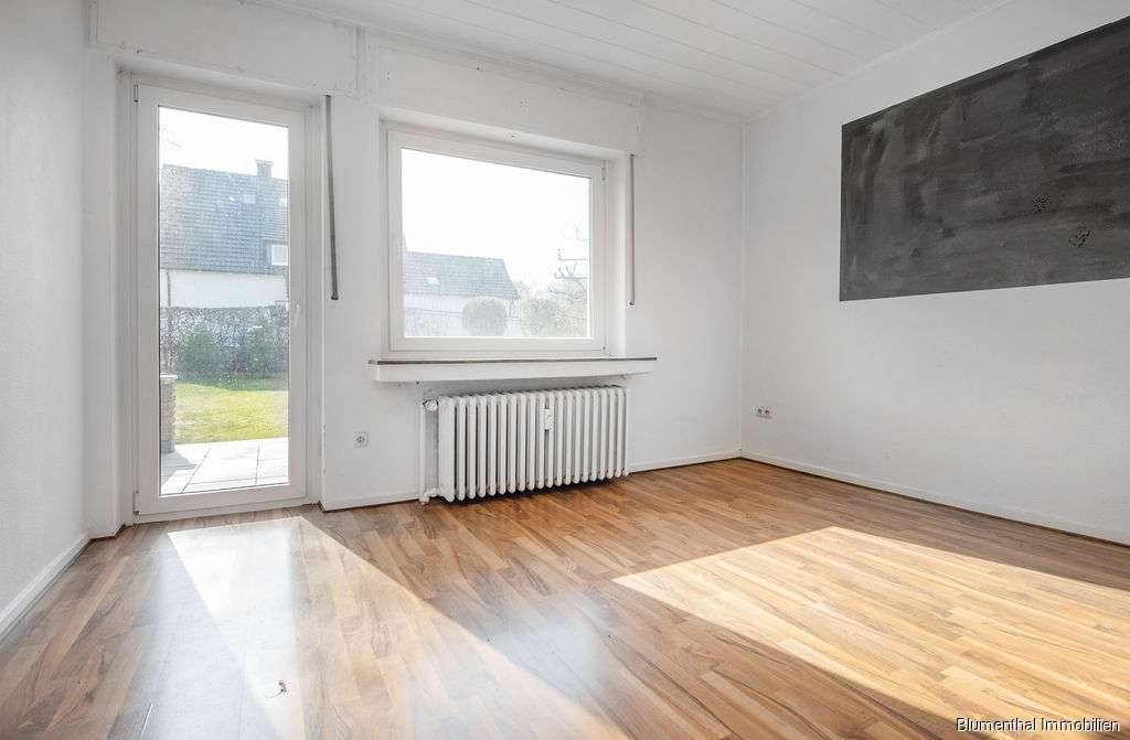 Immobilie in Enger - Zweifamilienhaus mit großzügigem Garten gen Süden in Westerenger - Bild 6