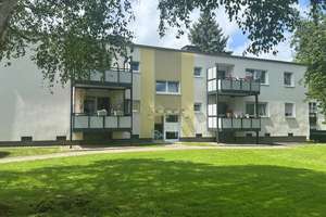 2-Zimmer-Wohnung,komplett renoviert inkl Balkon in grüner Lage