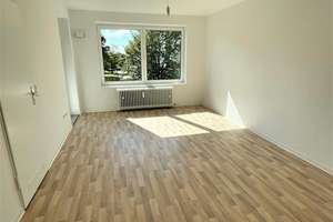 Helle 3-Zimmer-Wohnung mit PVC-Boden in Wolfsburg – Bromer Straße 4, 38448 Vorsfelde, Wolfsburg – Vorschaubild 4