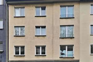 Zentral gelegenes MFH mit Entwicklungspotential mit Selbstnutzungmöglichkeit! Handwerkliches Geschi