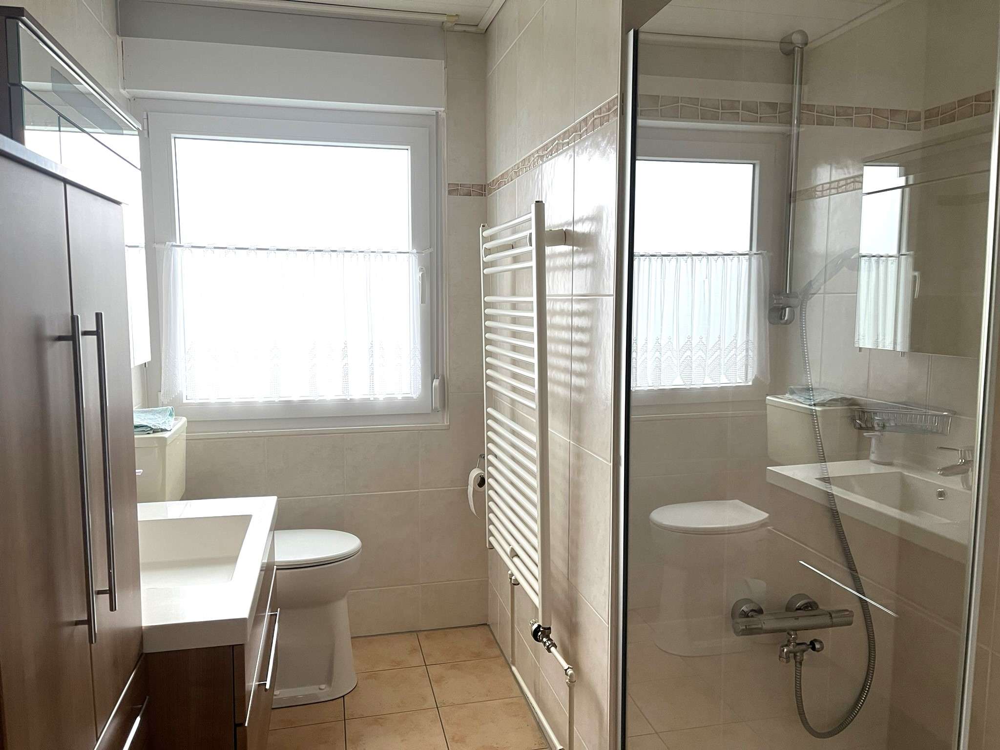 Immobilie in Durlangen - Schönes EFH mit ELW und großem Garten in ruhiger Lage - Bild 7