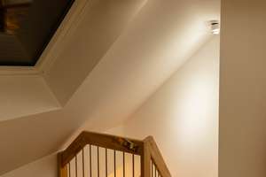 Zweitbezug: Lichtdurchflutete Dachgeschosswohnung mit Galerie, EBK und Cabrio-Fenstern in Großhadern – Waldklausenweg 14a, 81377 Großhadern, München – Vorschaubild 19