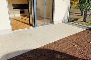 Barrierefreie Wohnung mit Einbauküche, Terrasse und Gartenanteil – Eugen-Kaiser-Str. 8a, 63450 Innenstadt, Hanau – Vorschaubild 7
