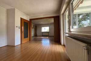Ein- oder Zweifamilienhaus ist ruhiger Lage mit großem Garten – Die vollständige Adresse der Immobilie erhältst du vom Anbieter., 89233 Neu-Ulm – Vorschaubild 8