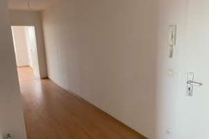 Helle 2,5 Zimmer Wohnung mit Ausblick – Die vollständige Adresse der Immobilie erhältst du vom Anbieter., 47051 Altstadt, Duisburg – Vorschaubild 3