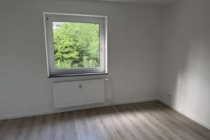 Casting für den besten Balkon-Nutzer der Stadt /  Now casting: The city's next balcony champion. – Letmather Straße 11, 58119 Hohenlimburg (Ortsteil), Hagen – Vorschaubild 5