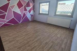 ** Wohn- und Investmentchance: Mehrfamilienhaus mit großem Garten ** – Die vollständige Adresse der Immobilie erhältst du vom Anbieter., 70327 Luginsland, Stuttgart – Vorschaubild 5