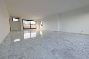Helles Penthouse im Herzen von Mönchengladbach