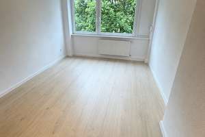 Stilvolle 3-Zimmer-Wohnung in Karlsruhe – Frisch Saniert mit neuer Einbauküche & Balkon – Nuitsstraße 2, 76185 Mühlburg, Karlsruhe – Vorschaubild 4