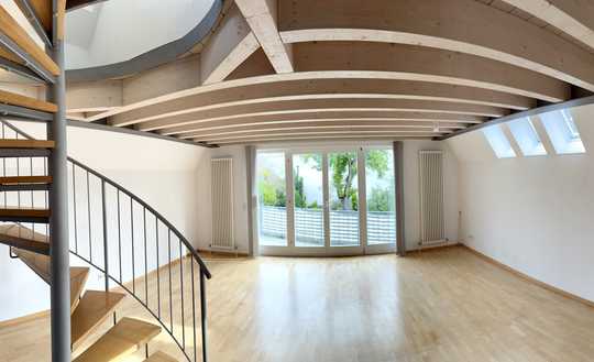 Exklusive DG-Maisonette mit Balkon, Garten & 2 TG-Stellplätzen!