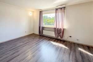 Bremerhaven - Lehe // Großzügiges Wohnhaus mit Indoor-Pool und Einliegerwohnung – Die vollständige Adresse der Immobilie erhältst du vom Anbieter., 27576 Klushof, Bremerhaven – Vorschaubild 39