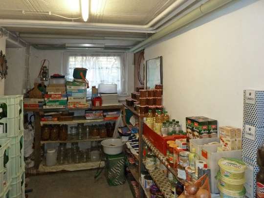 Sanierungsbedürftiger Winkelbungalow im Rudower Blumenviertel - Bild 24