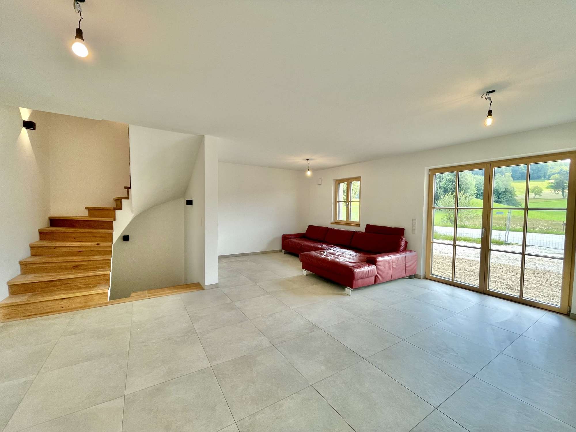 Immobilie in Dietramszell - Nachhaltige Niedrigenergie-DHH im Grünen! - Bild 2