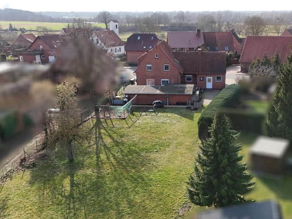 Immobilie in Petershagen - Viel Platz in ruhiger Lage - Zweifamilienhaus in Petershagen-Döhren - Bild 2