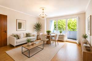 Lokstedt an der Schillingsbek: Sonnige 3-Zimmer-Wohnung mit Loggia und herrlichem Blick ins Grüne..!