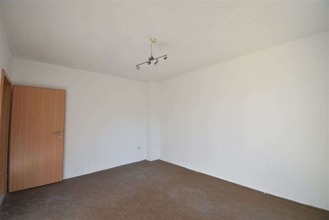 Immobilie in Voerde (Niederrhein) - Ideale Kapitalanlage! 2-Zi-Whg mit Balkon in ruhiger Lage von Voerde - Bild 3