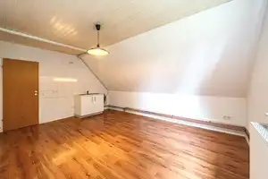 Vielseitig nutzbares Wohnhaus in ruhiger Wohnlage – Oldenburg (Oldenburg) – Vorschaubild 25