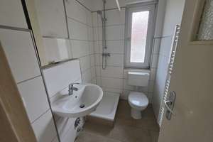 Ab: 29.09 - Wohnung mit großem Balkon in Reisholz - Neue Böden! – Würzburger Str. 19, 40599 Reisholz, Düsseldorf – Vorschaubild 5