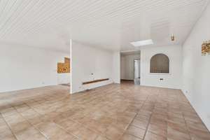 Moderne Wohlfühloase mit viel Licht &amp; Privatsphäre: Stilvoller Bungalow mit Gartenparadies  – Die vollständige Adresse der Immobilie erhältst du vom Anbieter., 40670 Meerbusch – Vorschaubild 2