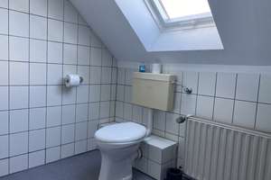 TOP gemütliche 1 ZKDB Wohnung im Dachgeschoß in zentraler, aber ruhiger Lage direkt an der FH – Lerchenfeldstraße 15, 47805 Dießem/Lehmheide, Krefeld – Vorschaubild 8