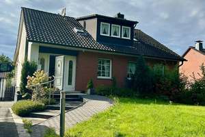 Einfamilienhaus mit Einliegerwohnung – Die vollständige Adresse der Immobilie erhältst du vom Anbieter., 58239 Schwerte – Vorschaubild 1