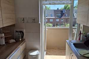 Freundliche 3-Zimmer Wohnung mit Balkon und Einbauküche in Kiel