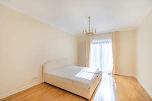 Lichte, großzügige Villa mit viel Charakter – Die vollständige Adresse der Immobilie erhältst du vom Anbieter., 53127 Ippendorf, Bonn – Vorschaubild 12