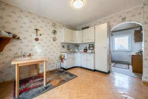 Einfamilienhaus mit Potenzial - großes Grundstück in bester Sonnenlage – Die vollständige Adresse der Immobilie erhältst du vom Anbieter., 76337 Waldbronn – Vorschaubild 4