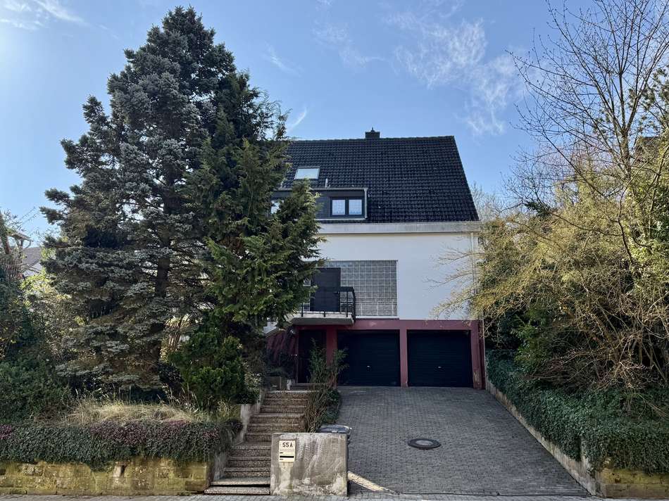 Hausansicht Garagen