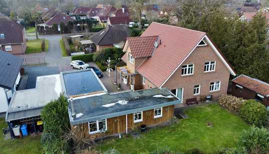 Bild von Attraktives Zweifamilienhaus in idyllischer Lage