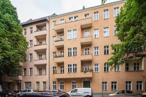 Wohneigentum mit vermieteter 1-Zimmer-Altbauwohnung in Neuköllner Kiezlage – Donaustraße 117, 12043 Neukölln (Ortsteil), Berlin – Vorschaubild 1