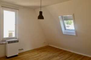Geschmackvolle, modernisierte 2-Zimmer-DG-Wohnung in Stuttgart – Stuttgart – Vorschaubild 5