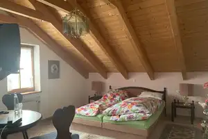 KNIPFER`S IMMOBILIENSCHÄTZE - Traumhaft schöne Lage - DHH mit Bürogebäude und Außen-Whirlpool – Augsburg (Kreis) – Vorschaubild 29