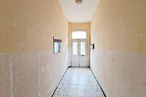 Fünffamilienhaus mit 87 m² leerer Wohnung und großem Garten. – Die vollständige Adresse der Immobilie erhältst du vom Anbieter., 46145 Sterkrade-Mitte, Oberhausen – Vorschaubild 5