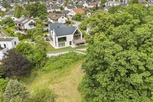 Architektur trifft Natur – Exklusive Designvilla auf rund 9.000 m² Grundstück – Die vollständige Adresse der Immobilie erhältst du vom Anbieter., 73547 Lorch – Vorschaubild 4