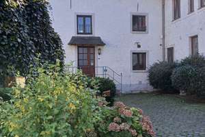 Soers-Wurmtal: liebevoll saniertes Wohnhaus in saniertem Vierkanthof