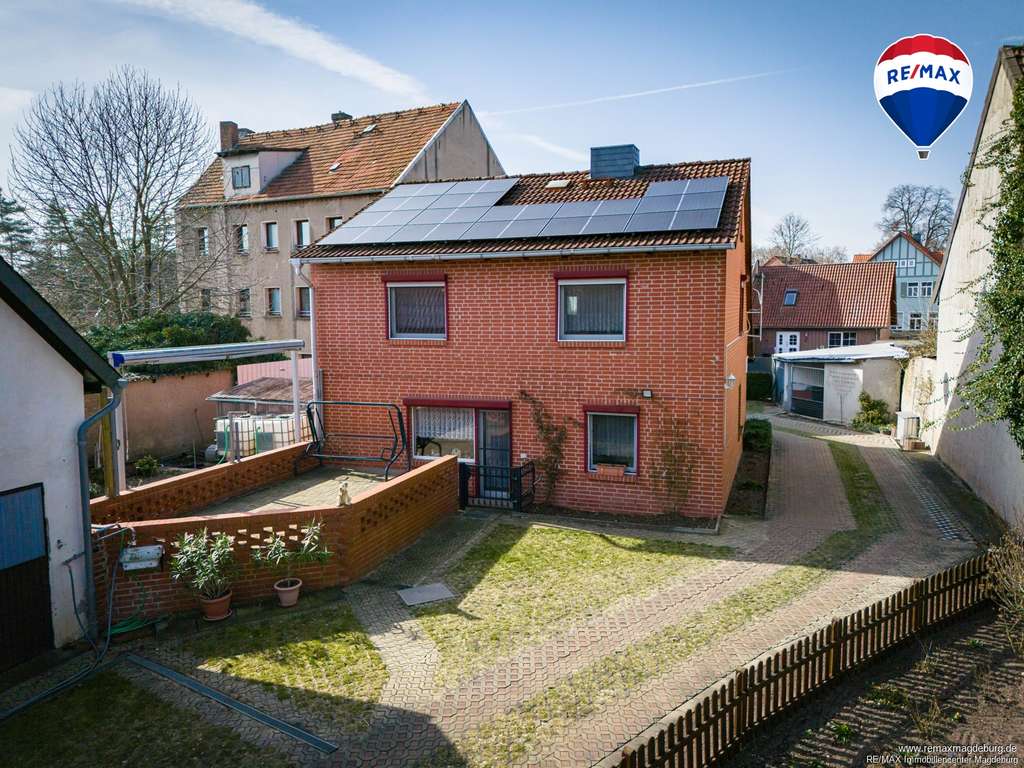 Immobilie in Oebisfelde-Weferlingen - Freistehendes Familienparadies mit Teich & Wintergarten in Oebisfelde - Bild 0