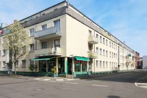 202606 Gemütlicher Wohnspaß mit begrüntem Innenhof in schöner Stadtwohnung in ruhiger Zentrallage 