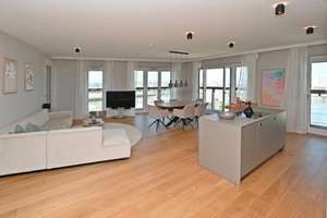 Traumhafte Wohnung in exklusiver Lage mit fabelhaftem Ausblick und Ausstattung in der Hafencity! – Die vollständige Adresse der Immobilie erhältst du vom Anbieter., 20457 HafenCity, Hamburg – Vorschaubild 3