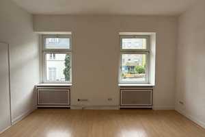 4 Zimmerwohnung in Wuppertal-Barmen mit Balkon – Emilienstraße 46, 42287 Wuppertal – Vorschaubild 2