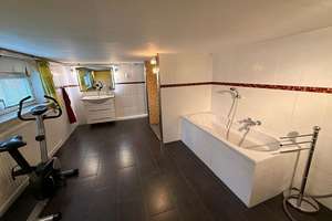 Property thumbnail 9